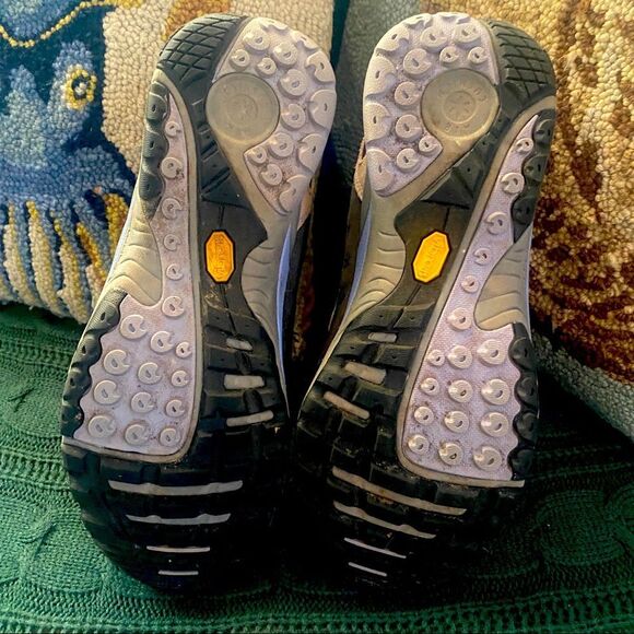 COPY - Merrell Hiking Shoes - Picture 3 of 4